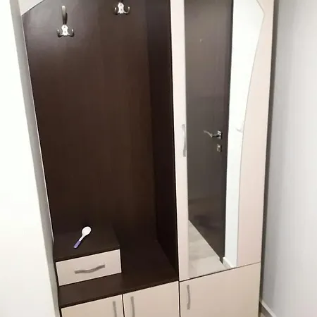 شقة Kvartira Cascadas 9